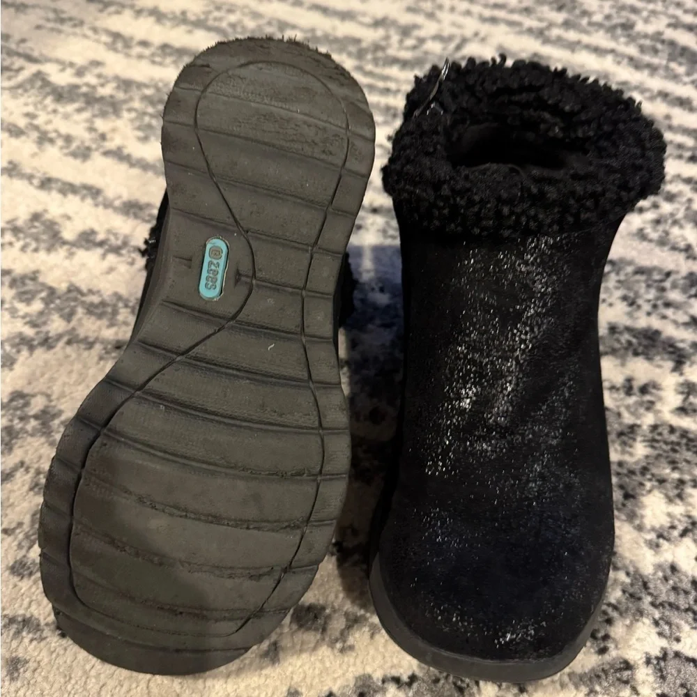 Black Winter Ankle Boots with Plush Collar